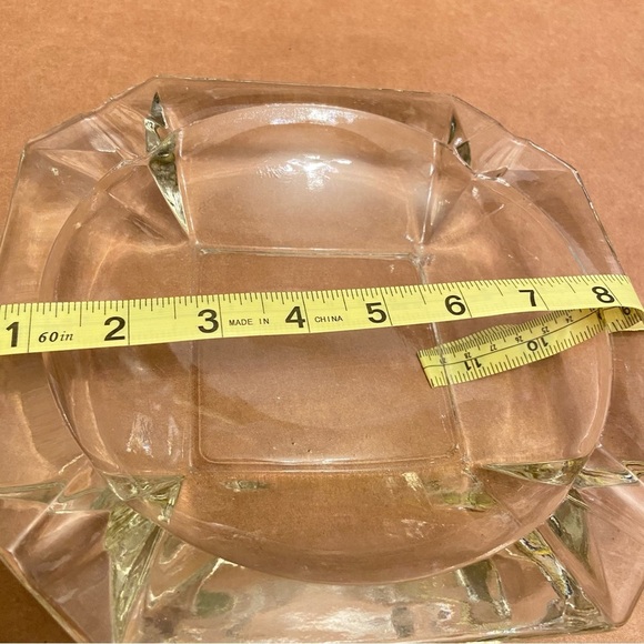 Mid Century Modern Vintage Cut Glass 8.5” Wide Heavy Cigar Smoking Ashtray - Picture 4 of 6